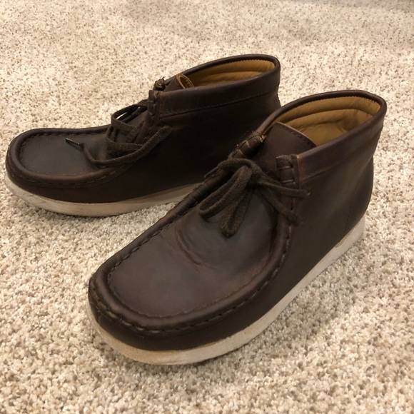 clarks boys boat shoes